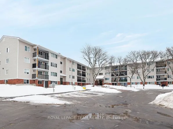 6532 Bilberry Dr #205, Ottawa, ON K1C 4N9