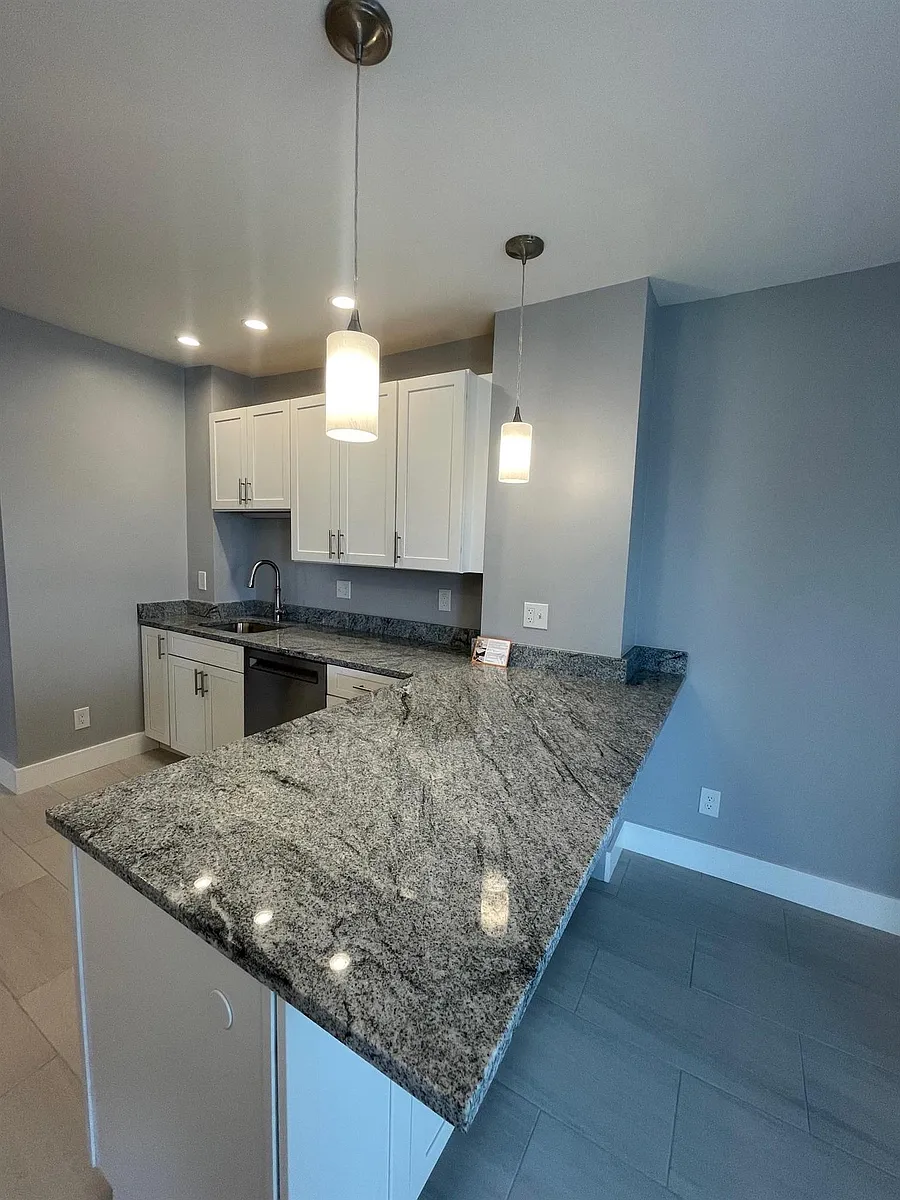 Building Photo - 354 Somerville Ave #2
