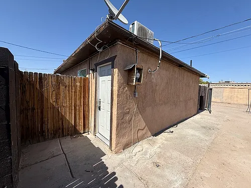 1805 S 11th Ave #B Photo 1 1805 S 11th Ave #B Photo 1