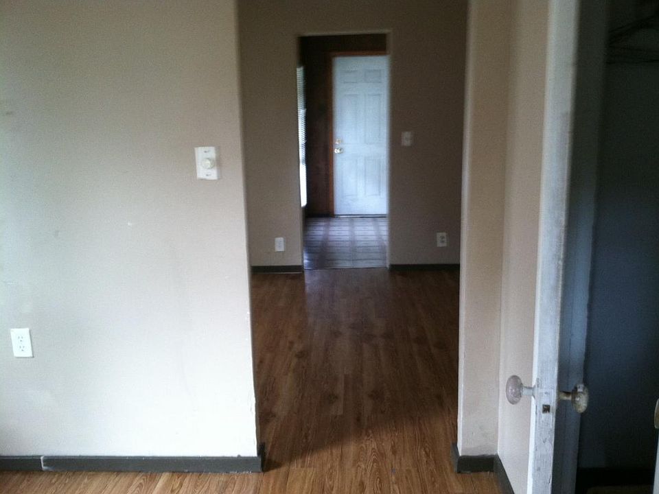1st image of 1010 S 6th St APT 3