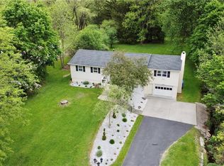 29 Slosson Ln, Geneva, NY 14456