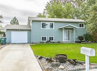 905 Aurora Dr, Billings, MT 59102