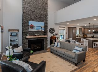 23 Daybreak Ln, Windham, ME 04062