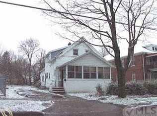 42 Crawford St, Pontiac, MI 48341