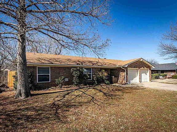 3rd image of 2304 NW Nottingham Rd