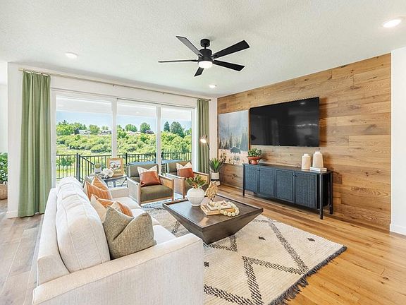 The Hawthorne - Family Room