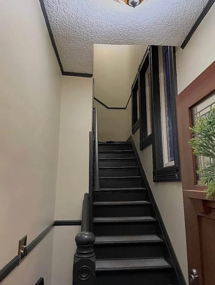 22 Brighton Street - Upper — Photo 3