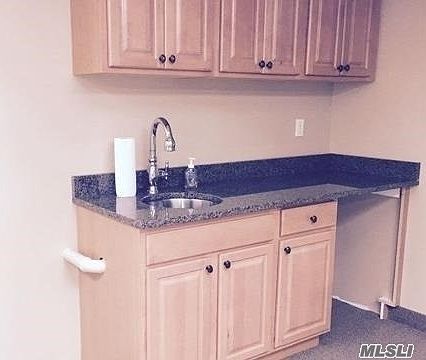 5th image of 271 Lake Ave