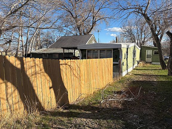 2nd image of 507 Logan St SE