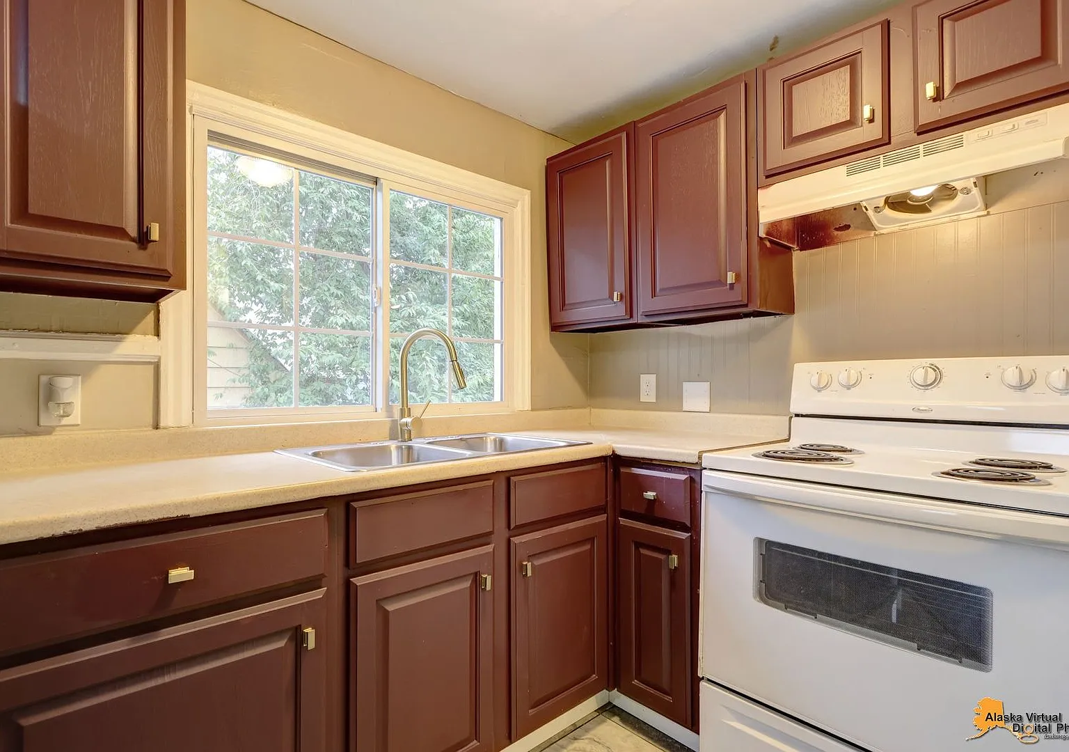 1335 Hyder Street — Photo 1