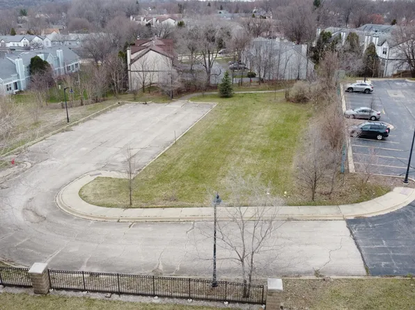 1188 E Algonquin Rd, Algonquin, IL 60102