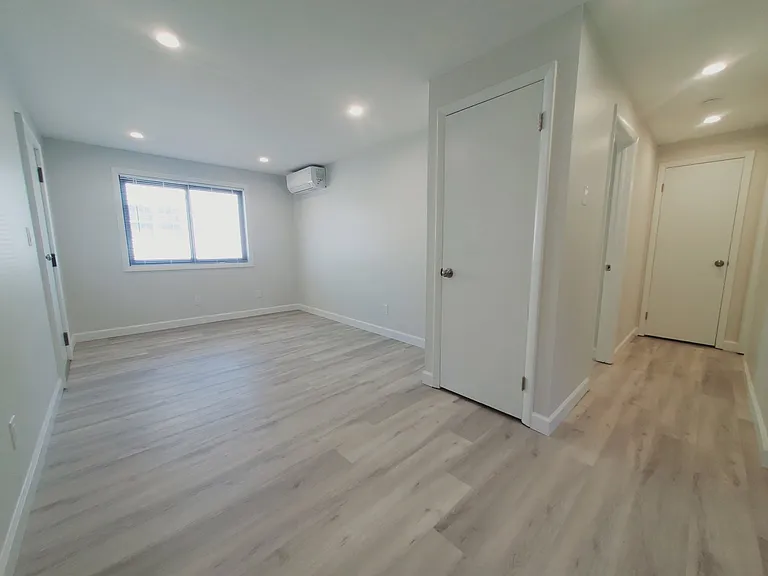28 Ferris Ave #3 — Photo 4