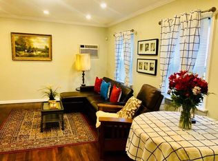5648 217th St FLOOR 1, Oakland Gardens, NY 11364