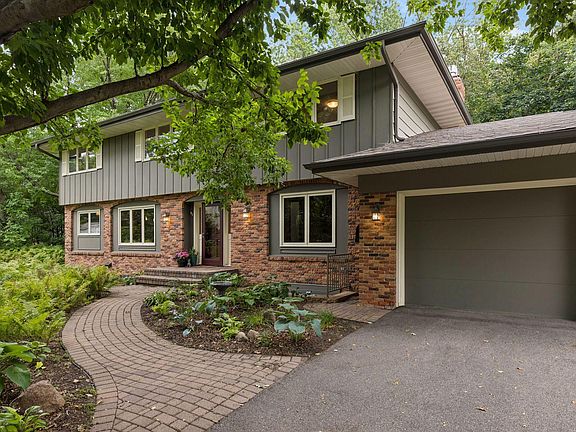 3rd image of 265 Oakwood Rd