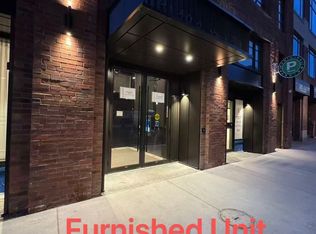 180 Front St E #1802, Toronto, ON M5A 4N3