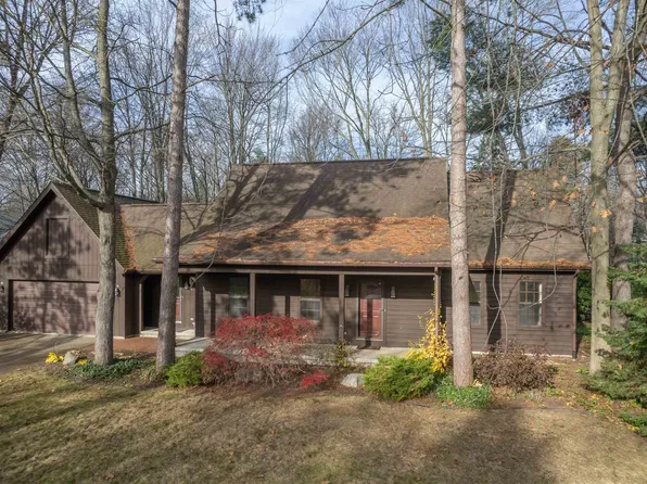 1401 Timber Dr, Midland, MI 48642