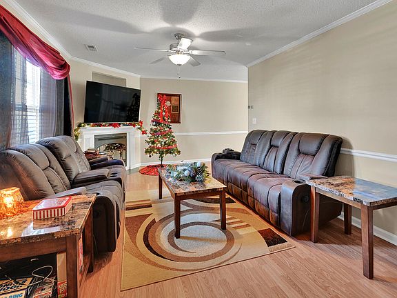 4th image of 3812 E Vancroft Circle #L1