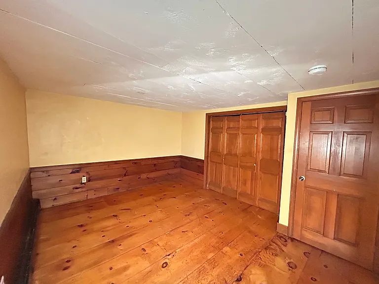 Additional bedroom #1