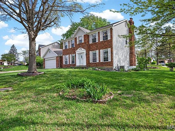 4th image of 842 Ridgetop Cir