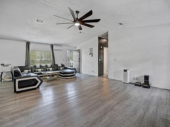 4th image of 12845 Casa Bianca Ave