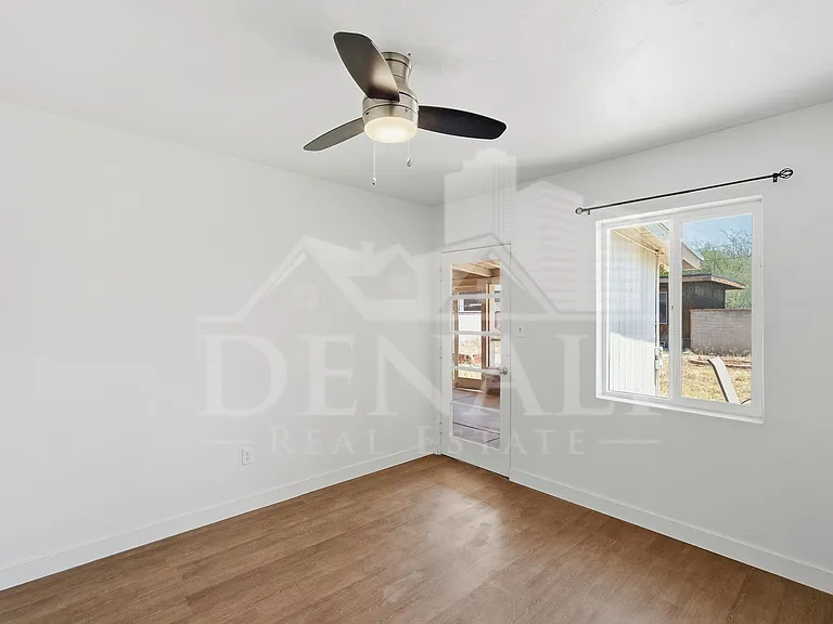 4026 E Alhambra Pl — Photo 14