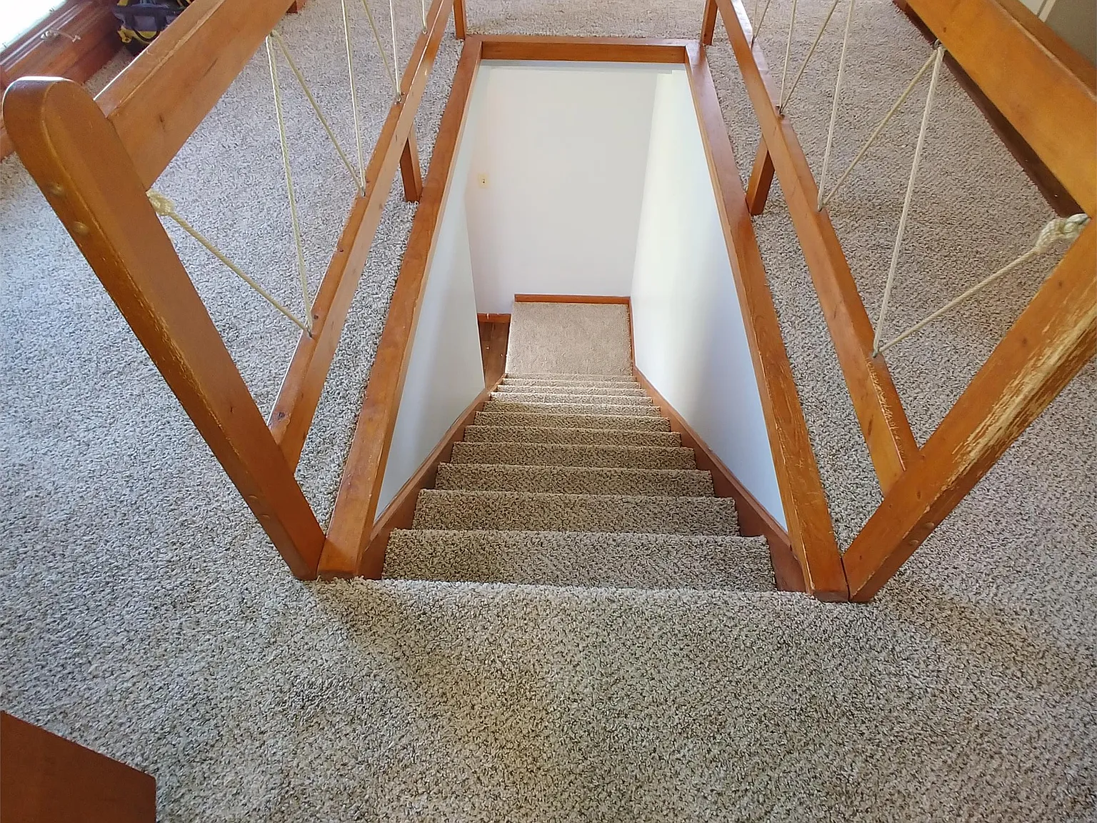 7190 N Roanoke Rd — Photo 1