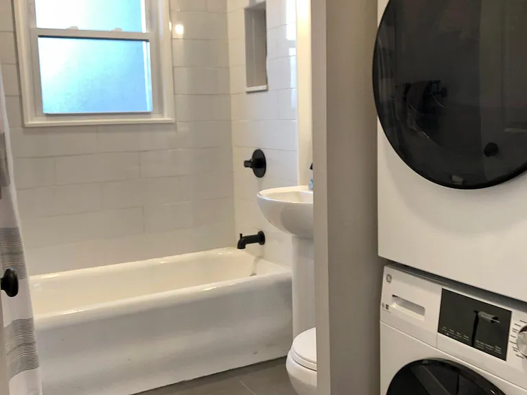 170 Beech Ave #1 — Photo 8