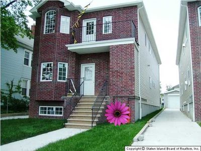 82 Jewett Ave, Staten Island, NY, 10302
