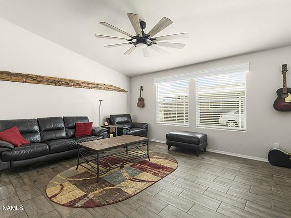 5th image of 52 S Mann Cir
