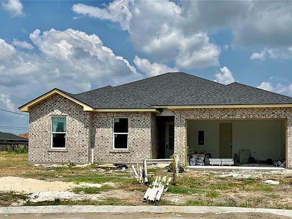 2nd image of 178 Sugarpine Dr