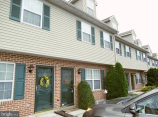 102 Orchard Ln, Hanover, PA 17331