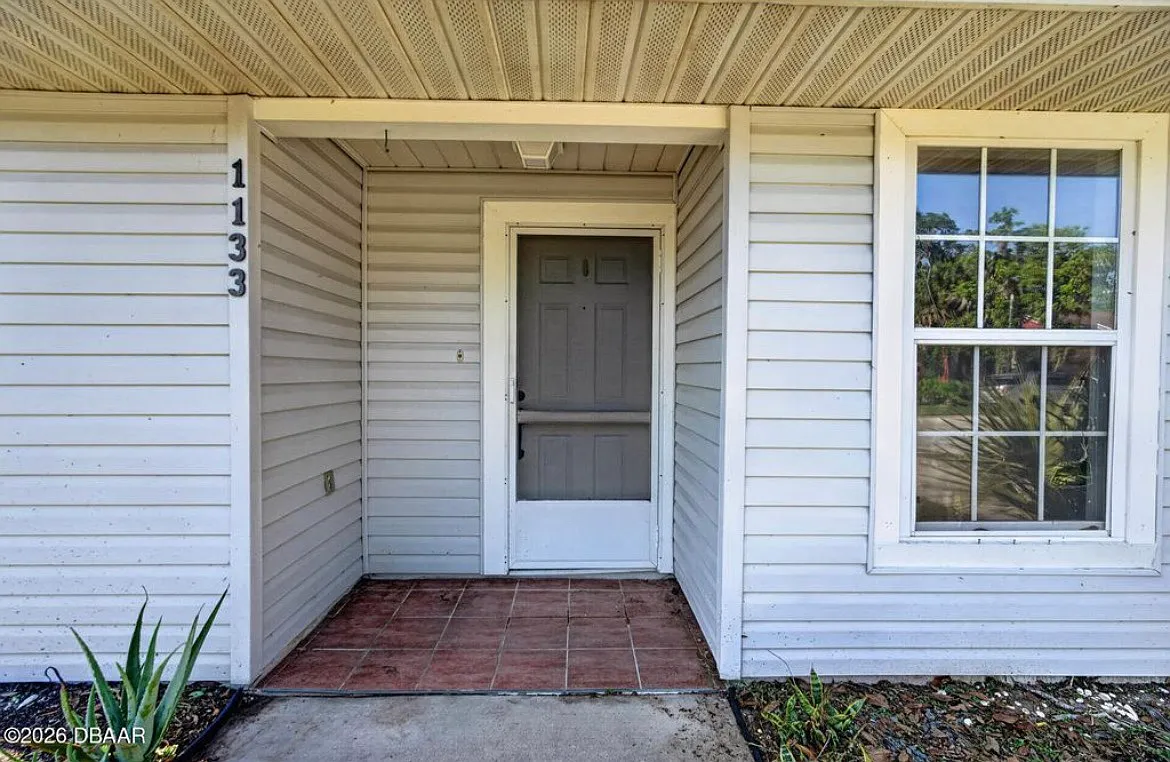 1133 Squirrel Nest Ln — Photo 2