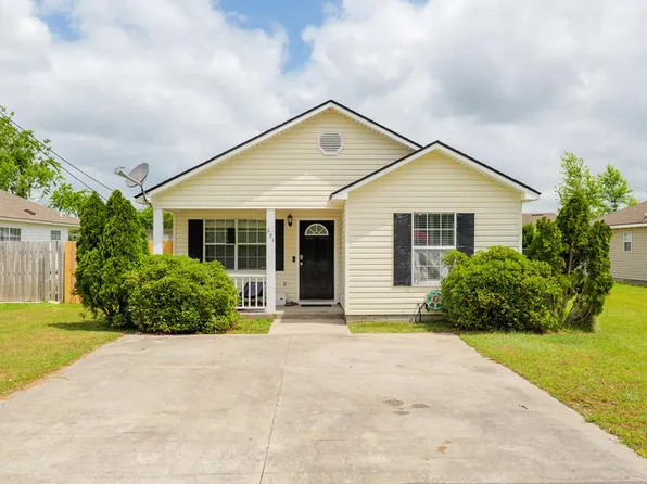 631 Johnson St, Ray City, GA 31645