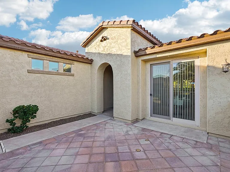 12600 W Rosewood Ln — Photo 3