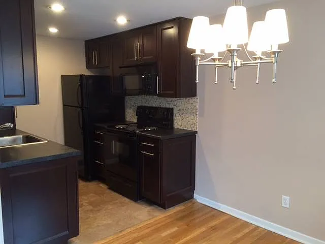151 Linwood Ave #3L
