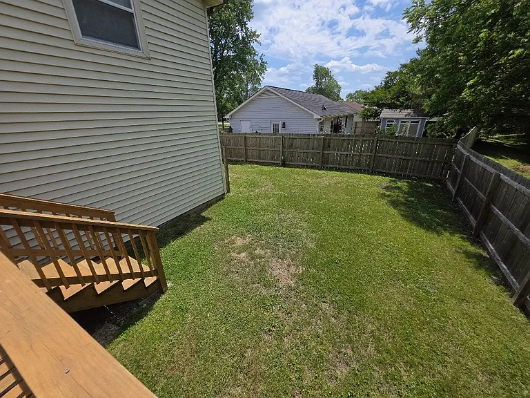 135 Grenadier Dr — Photo 26