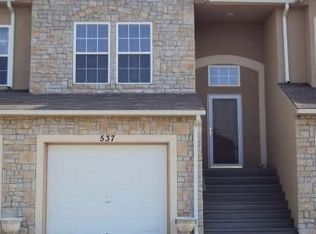 537 S Woodson Ln, Gardner, KS 66030