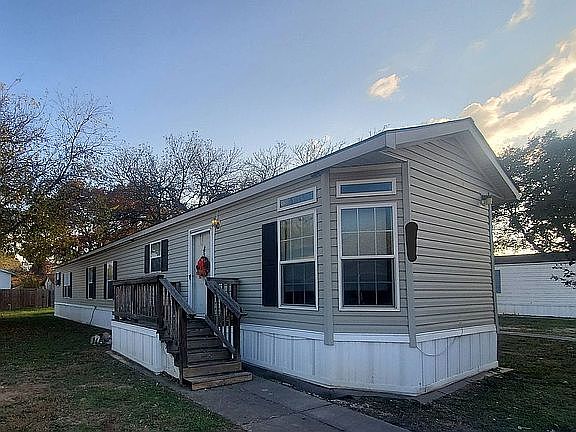 1st image of 224 Spring Meadow Ln