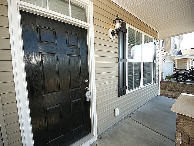 Photos of model home.