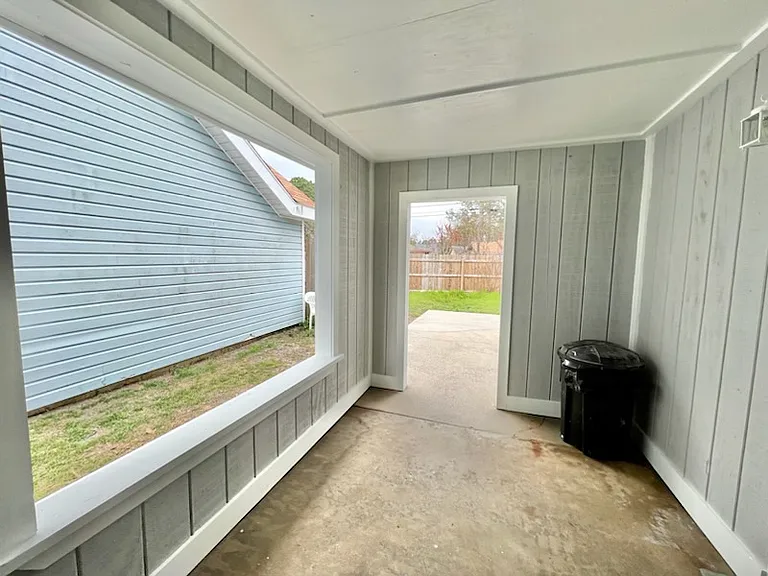 1943 Patrician Way — Photo 16