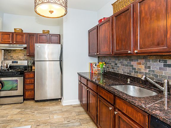 5th image of 4901 N Monticello Ave #3S
