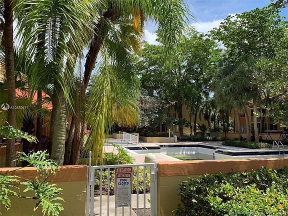 2nd image of 1040 Coral Club Dr #1040