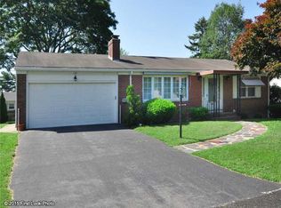 137 Glenrose Dr, Riverside, RI 02915
