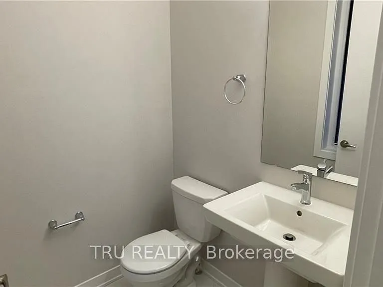 744 Eminence St — Photo 7