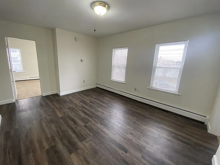 22 Ferry St #2 — Photo 15