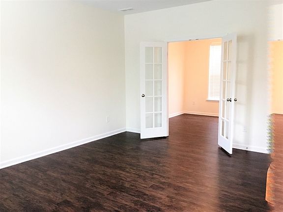 5th image of 523 Ashland Pkwy