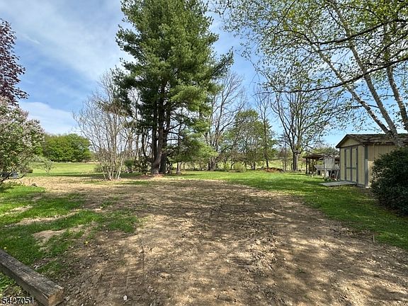 2nd image of 13 Cemetery Rd