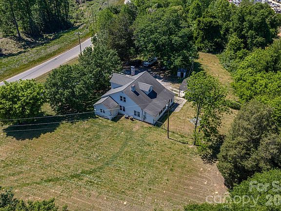 4th image of 4823 Anthony Rd