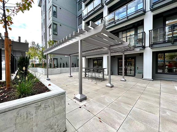 4th image of 10778 138th St #104