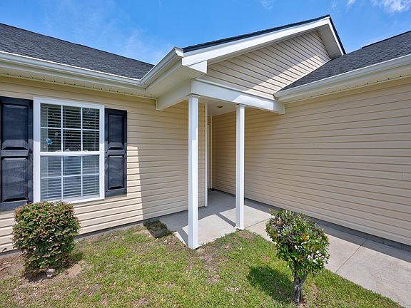 4th image of 631 Seth Ln.